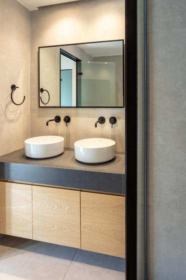 Nostos - Luxury In *